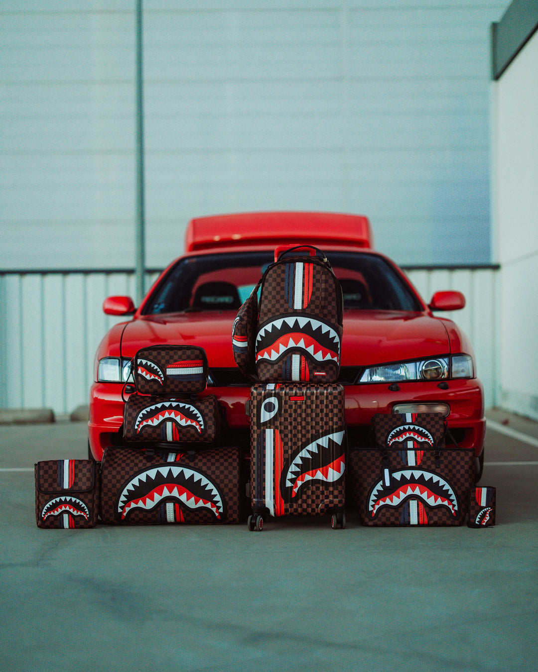 SHARKS IN PARIS GT TOTE